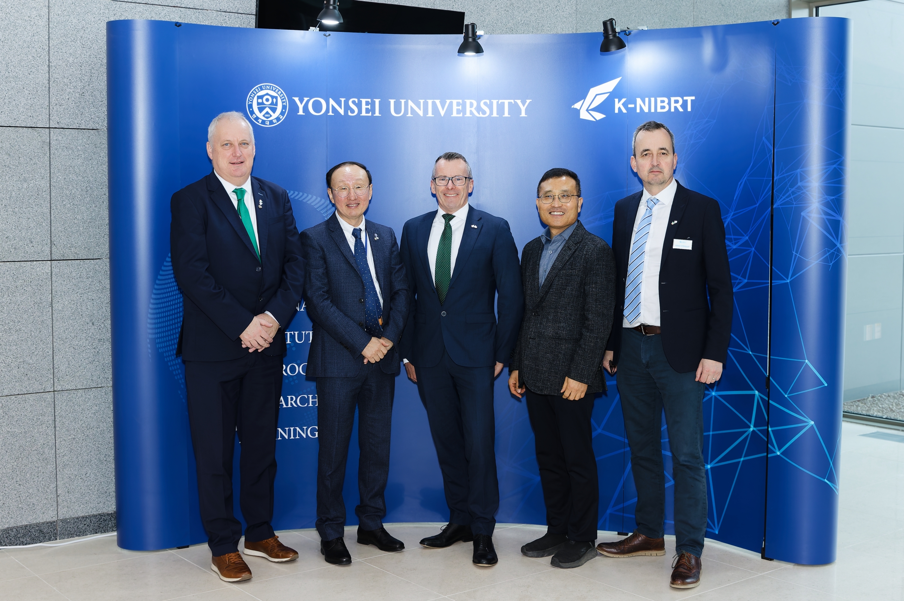 KakaoTalk_20251125_180532454_02